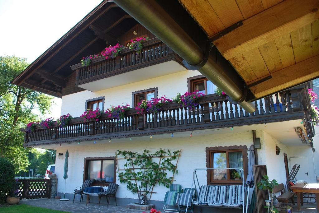 Gaestehaus Riki Oberschmid Steinbach am Attersee Quarto foto